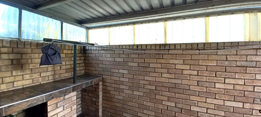 To Let 2 Bedroom Property for Rent in Strelitzia Park Eastern Cape